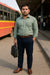Phones, wallet, keys – everything fits without bulging. Deep, functional pockets are a big plus.